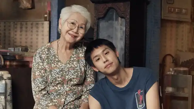 หลานม่า How to Make Millions Before Grandma Dies