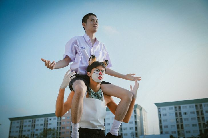 เพื่อนไม่สนิท