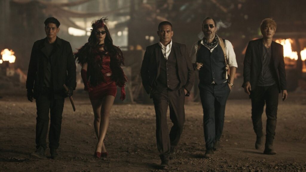 ปืนกลและคนเพี้ยน